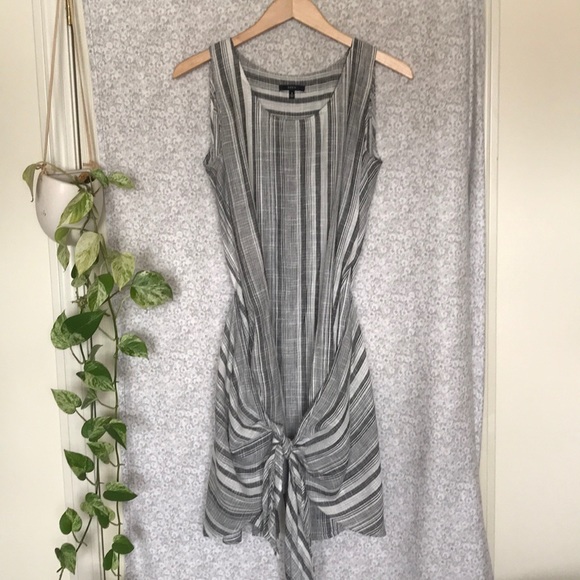 Anthropologie Dresses & Skirts - DREW grey & white summer tie front dress